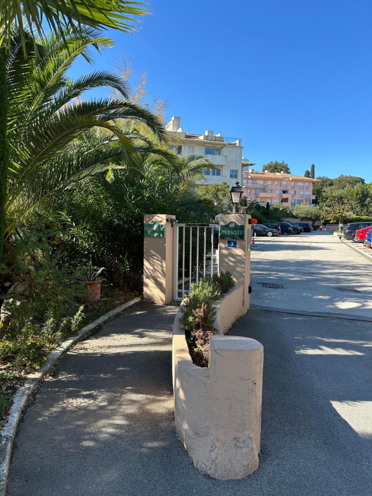 Saint-Tropez - Studio 40 M2 Luaran gambar